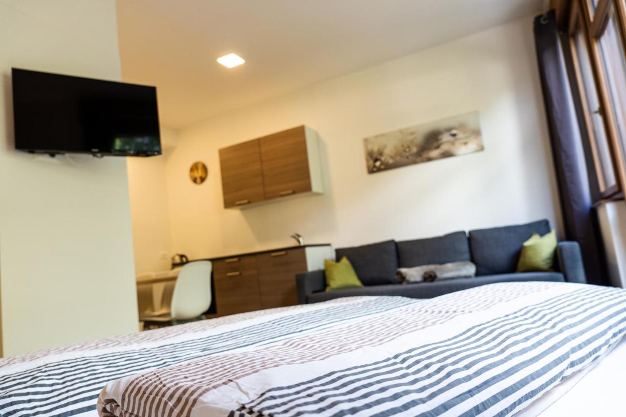 Flow Apartments Winkel Studio Мерано Екстериор снимка