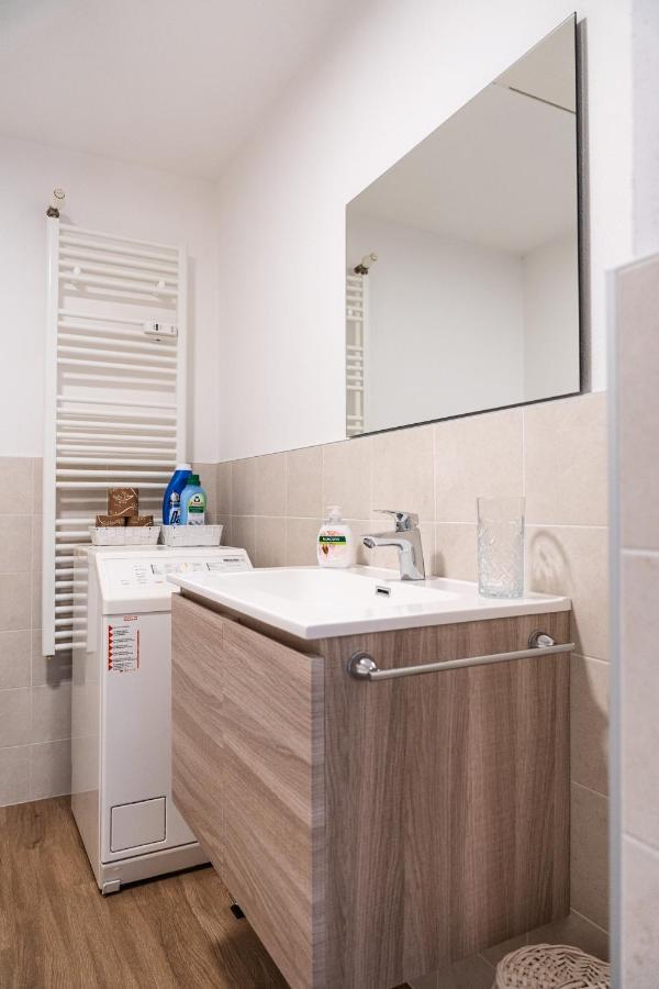 Flow Apartments Winkel Studio Мерано Екстериор снимка